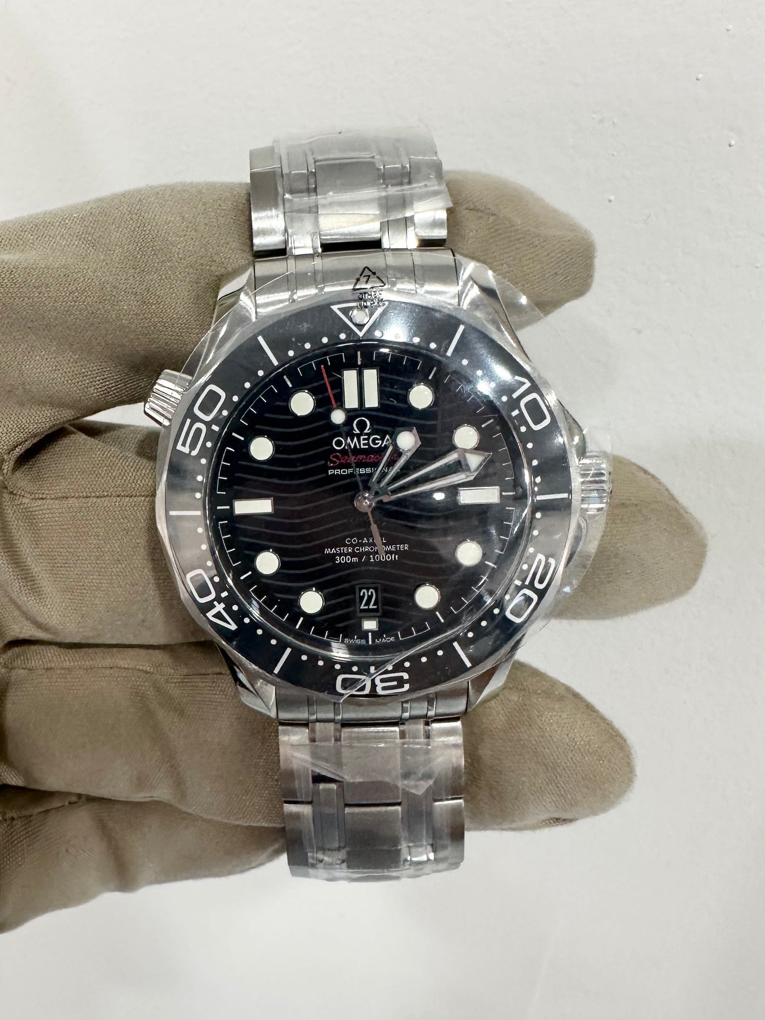 New omega top seamaster 300m